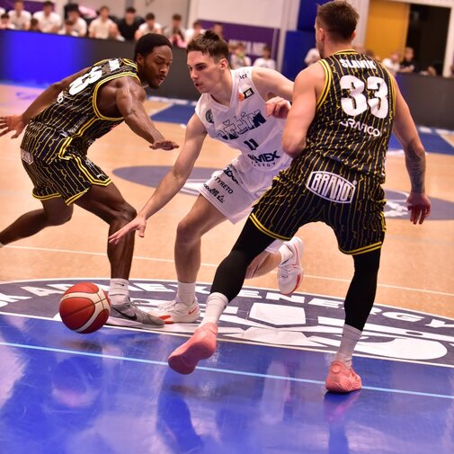 Michal Grill: Ztotožňuji se s válečnickou identitou Michal Grill: Ztotožňuji se s válečnickou identitou