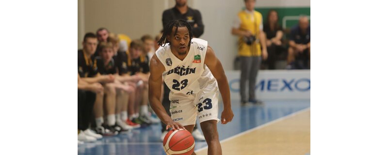 Myles Carter v Děčíně skončil Myles Carter v Děčíně skončil